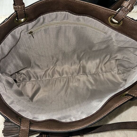 DELUXITY Large Brown Vegan Leather Tote - Picture 8 of 10